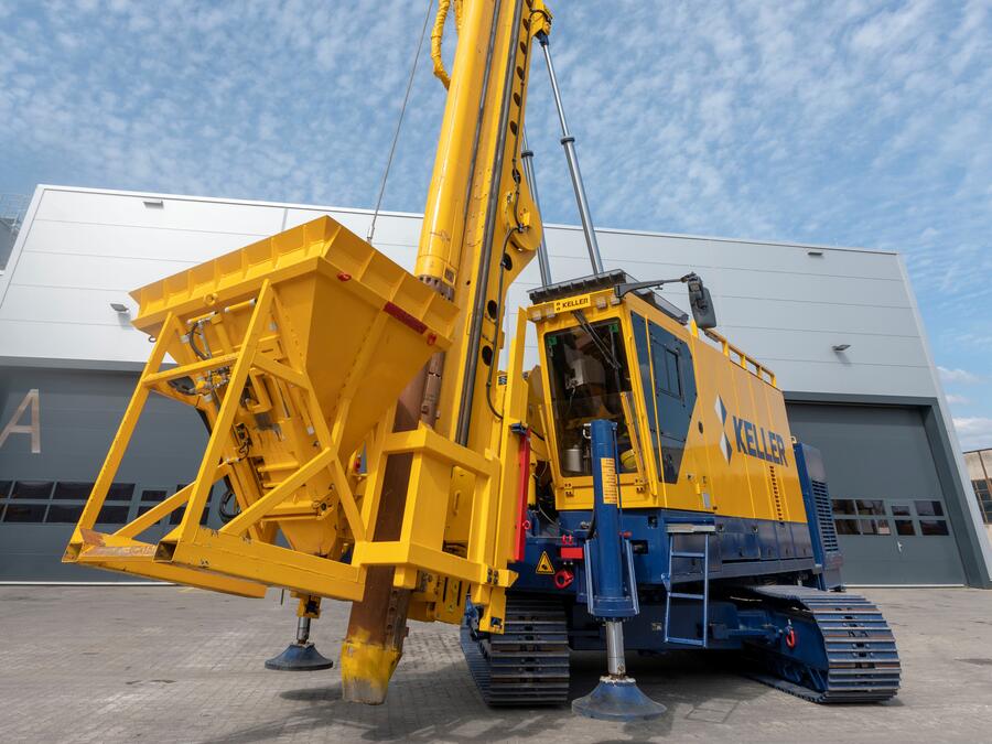 Close up of front of rig