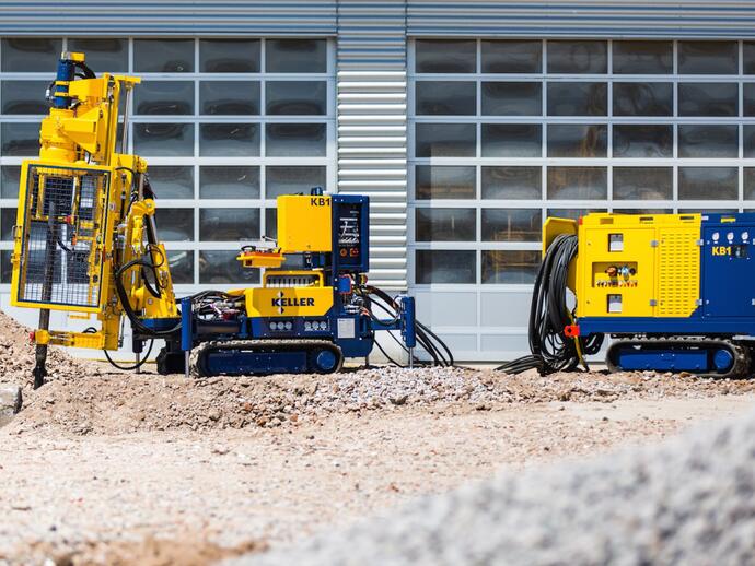 Small drilling rig